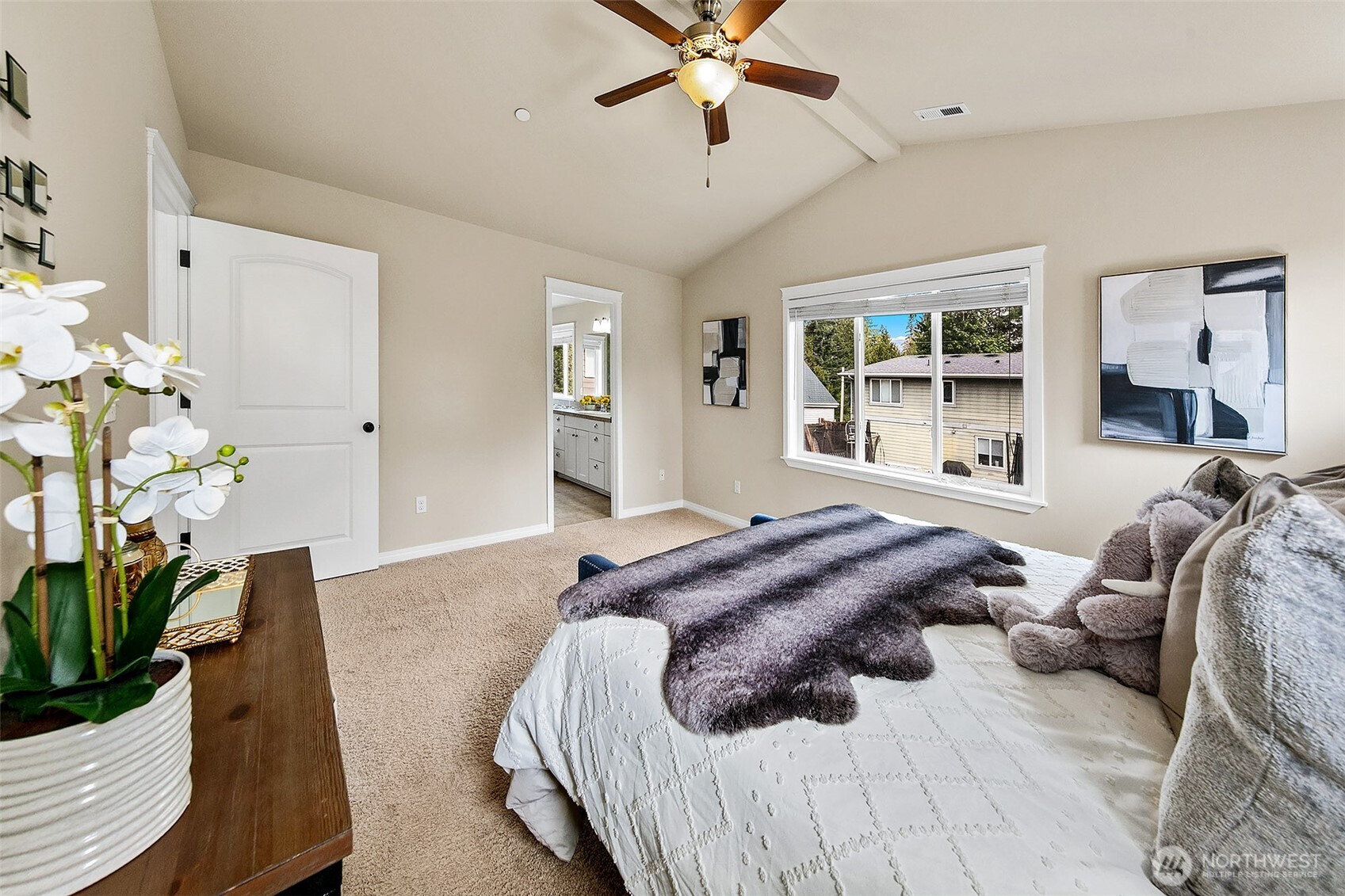 1528 211th Place NE, Sammamish, WA 98074