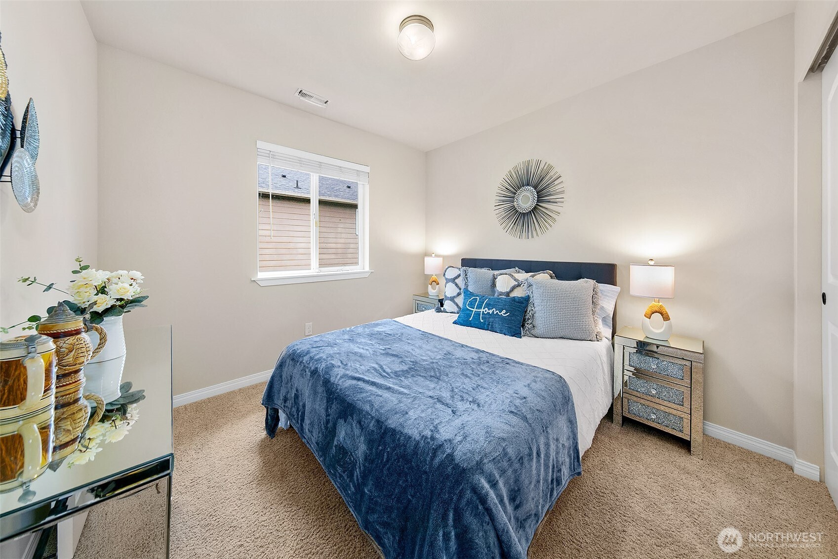 1528 211th Place NE, Sammamish, WA 98074