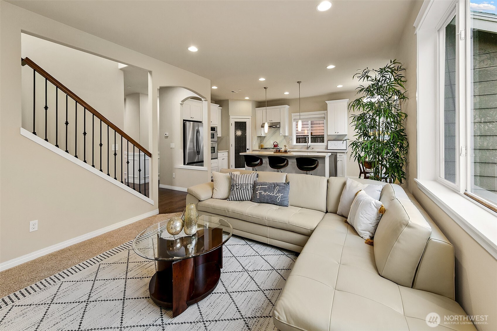 1528 211th Place NE, Sammamish, WA 98074