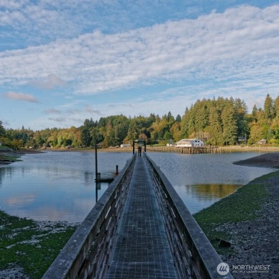 411 208th Avenue NW, Lakebay, WA 98349