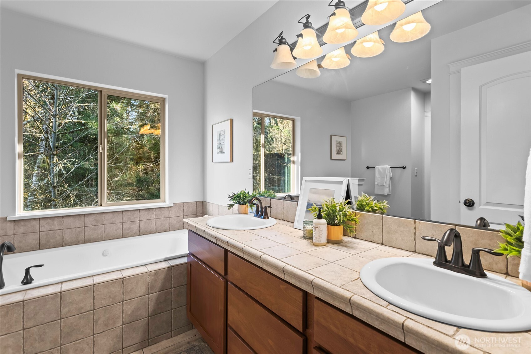 2141 107th Lane SE, Olympia, WA 98501