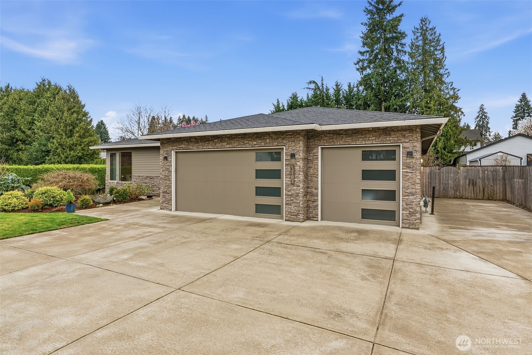 1707 NW 114th Circle , Vancouver, WA 98685