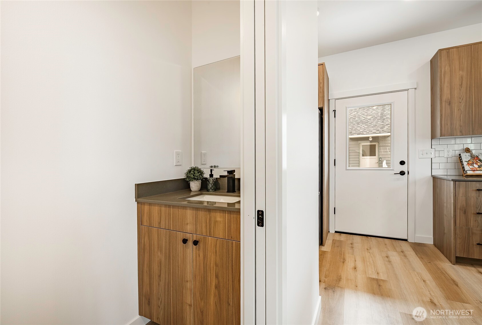 212 E Grover Street , Lynden, WA 98264