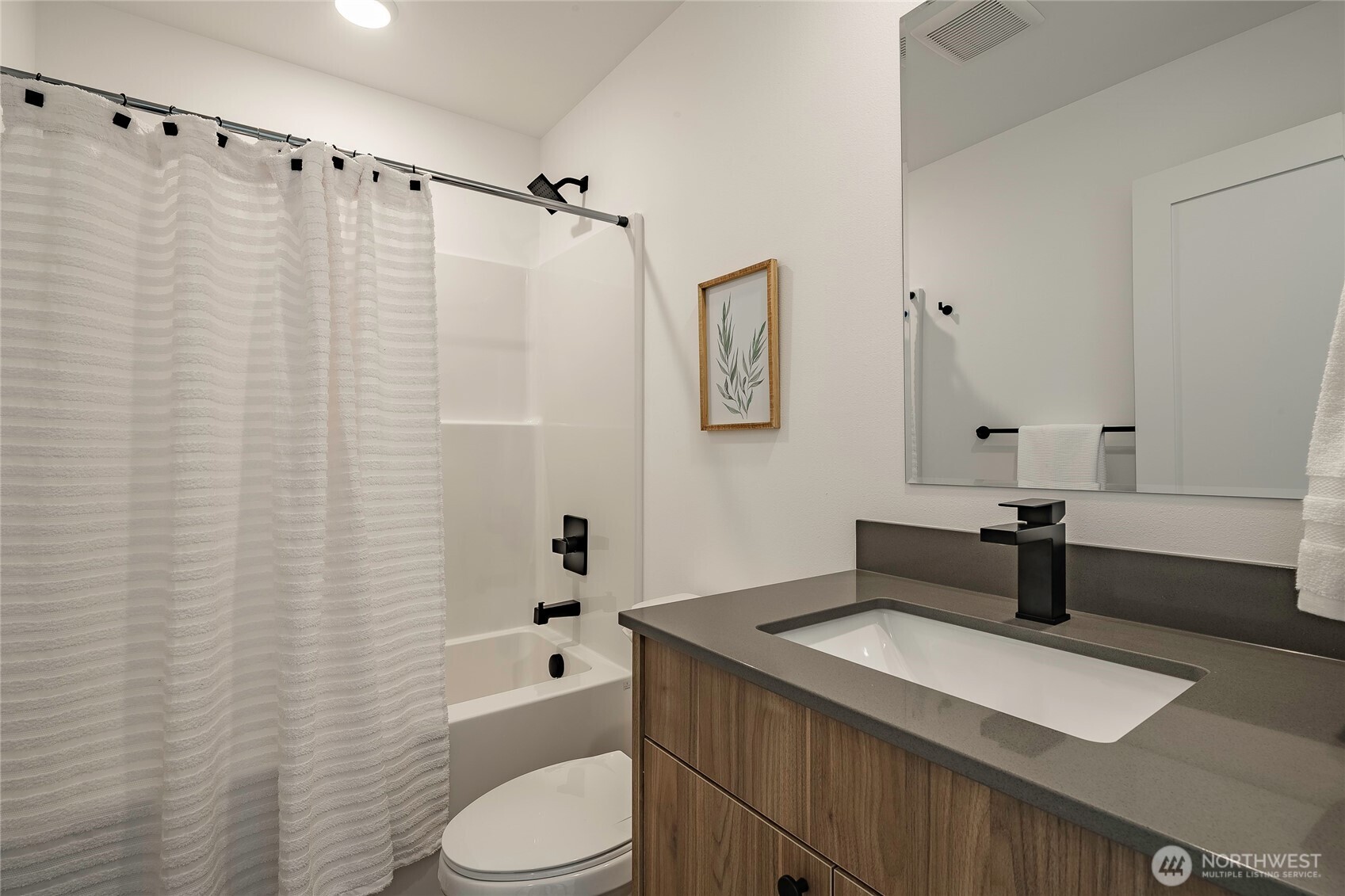 212 E Grover Street , Lynden, WA 98264