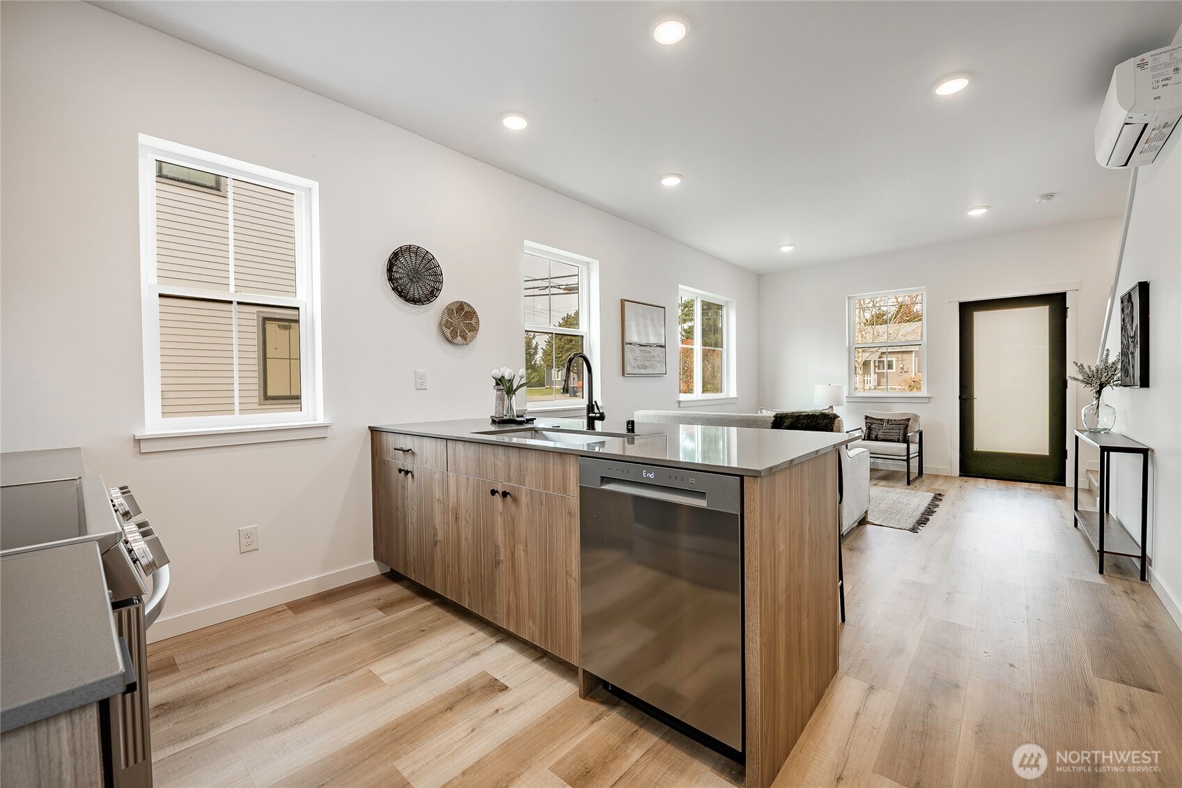 212 E Grover Street , Lynden, WA 98264