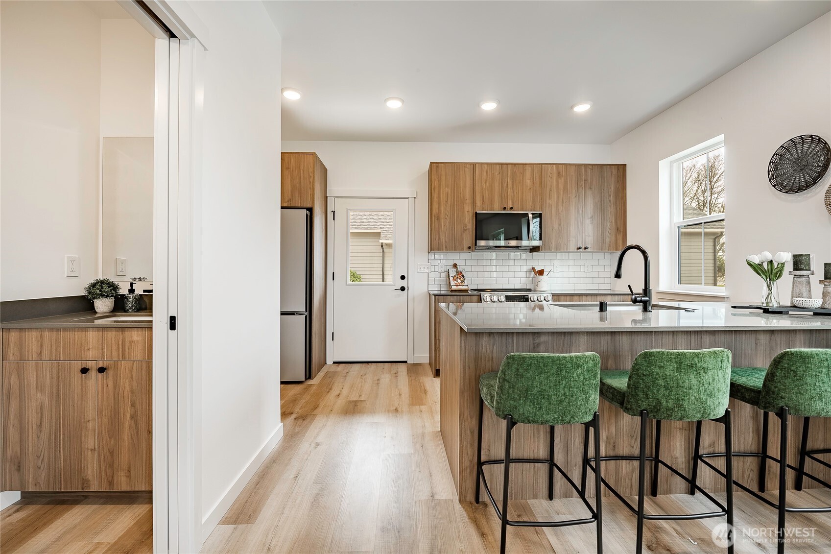 212 E Grover Street , Lynden, WA 98264