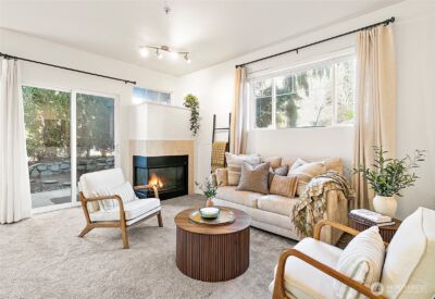 4710 Mill Pond Dr SE #304, Auburn, WA 98092