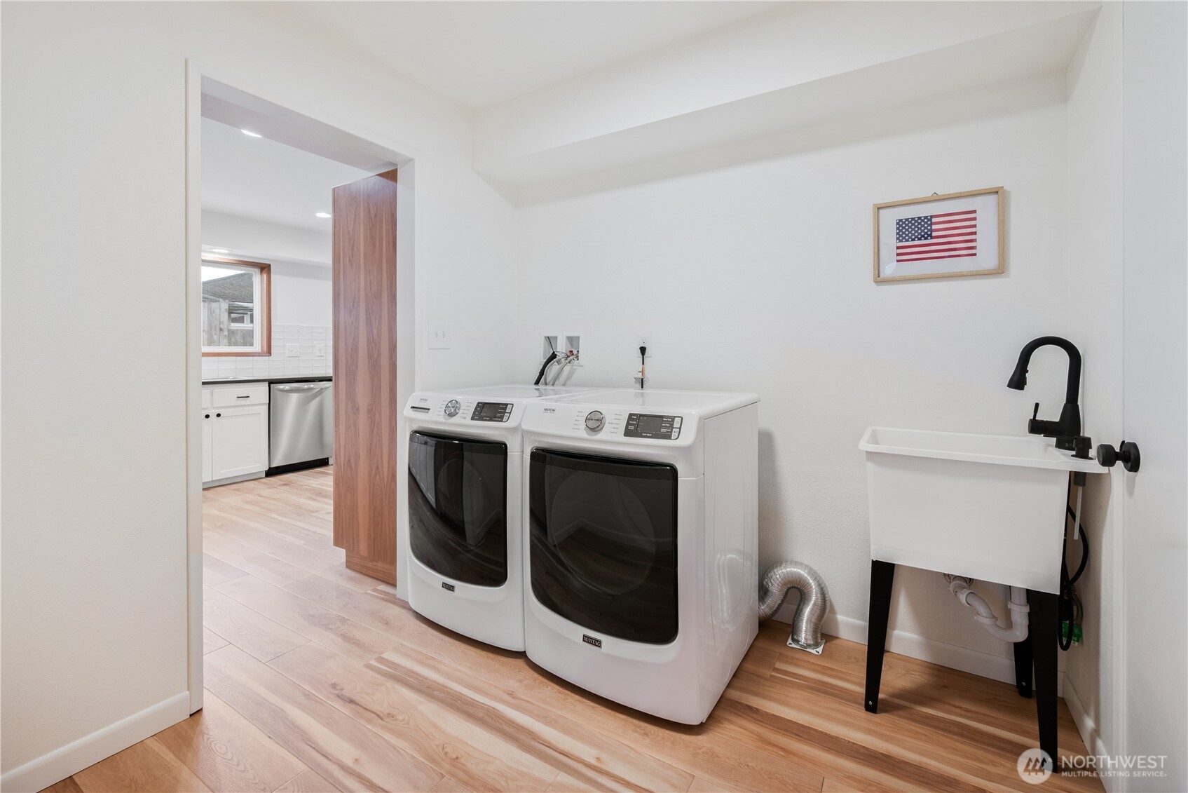 2106 28th , Longview, WA 98632