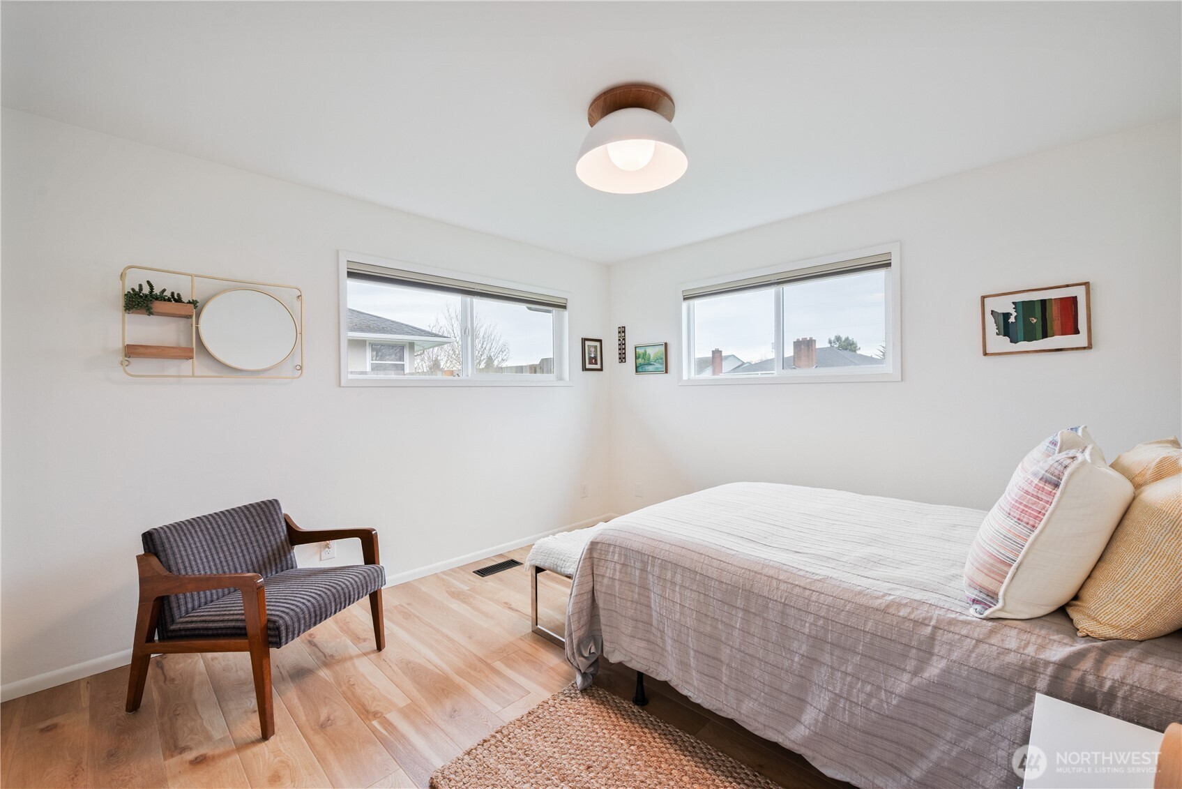 2106 28th , Longview, WA 98632