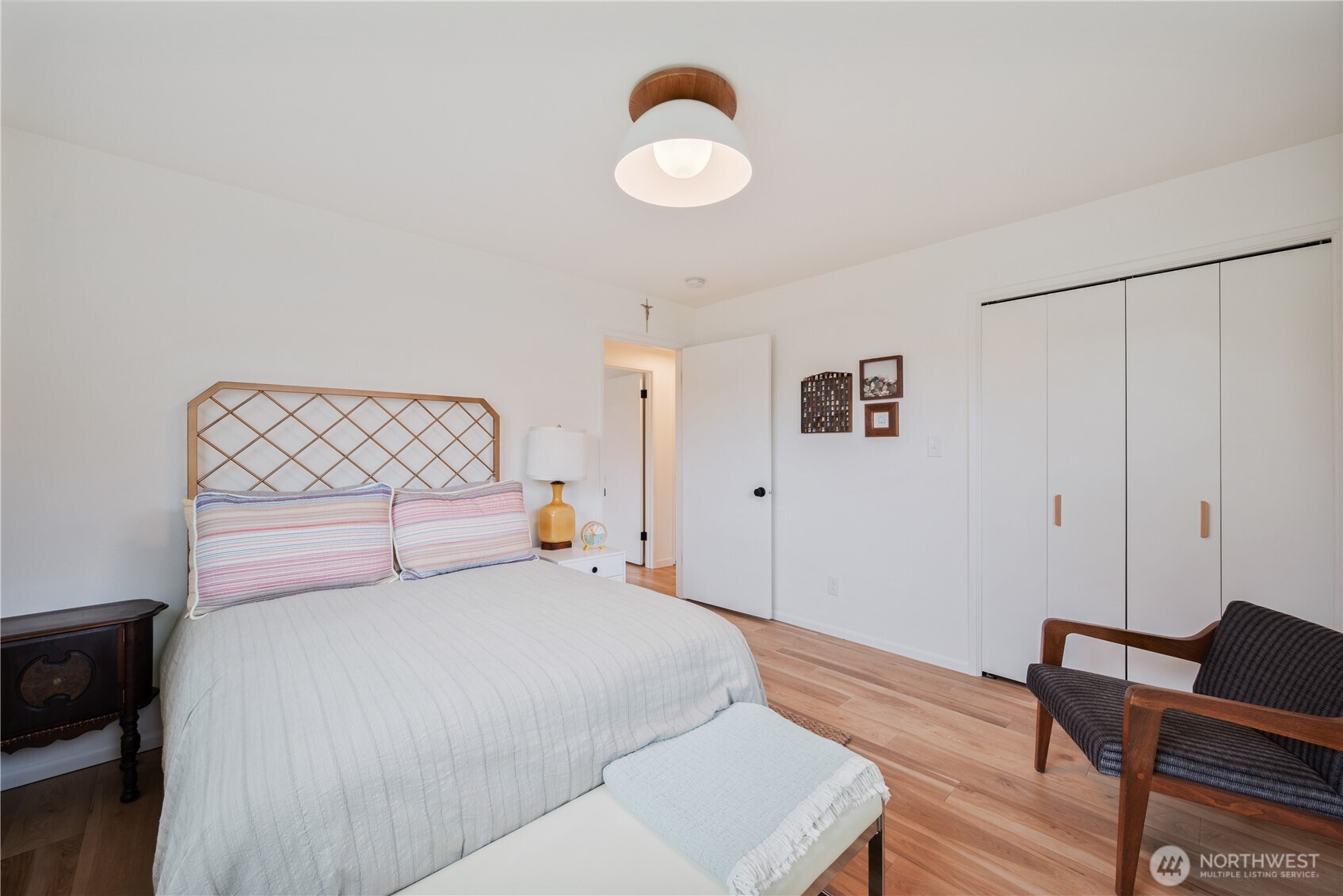 2106 28th , Longview, WA 98632