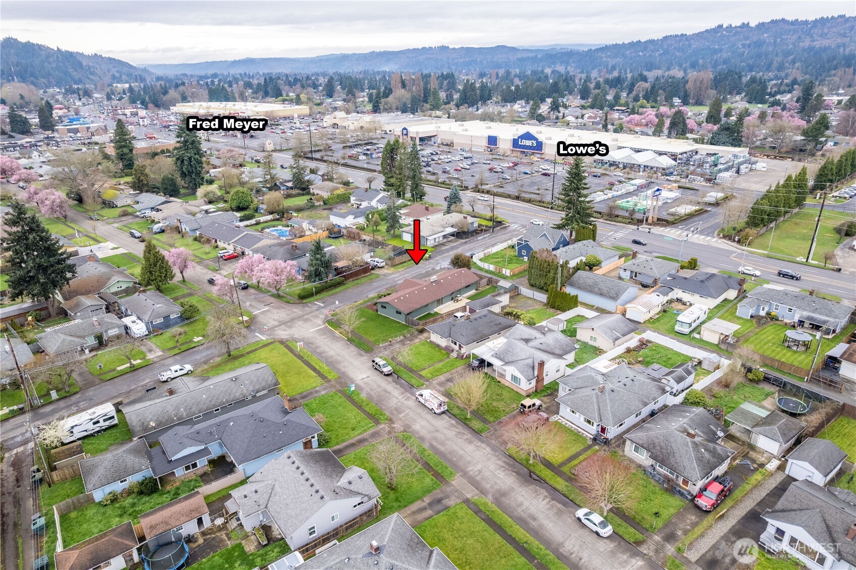 2106 28th , Longview, WA 98632