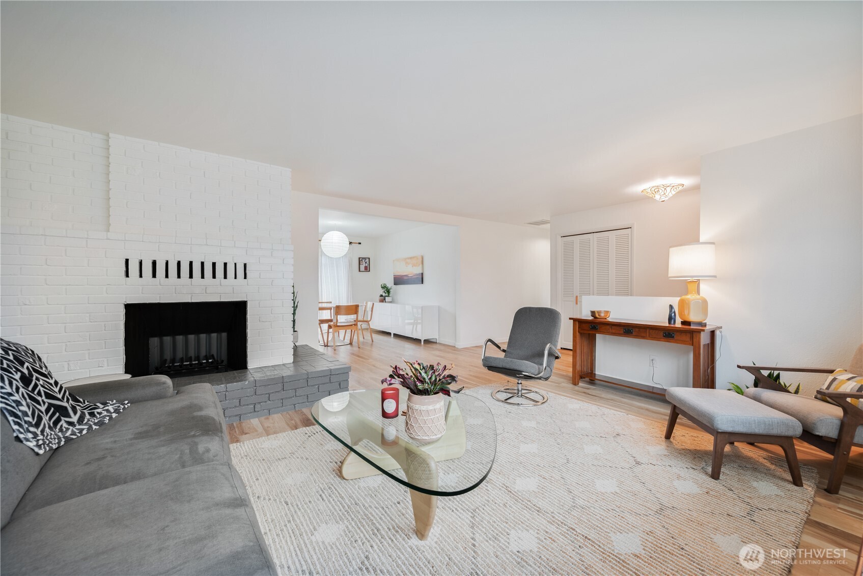 2106 28th , Longview, WA 98632