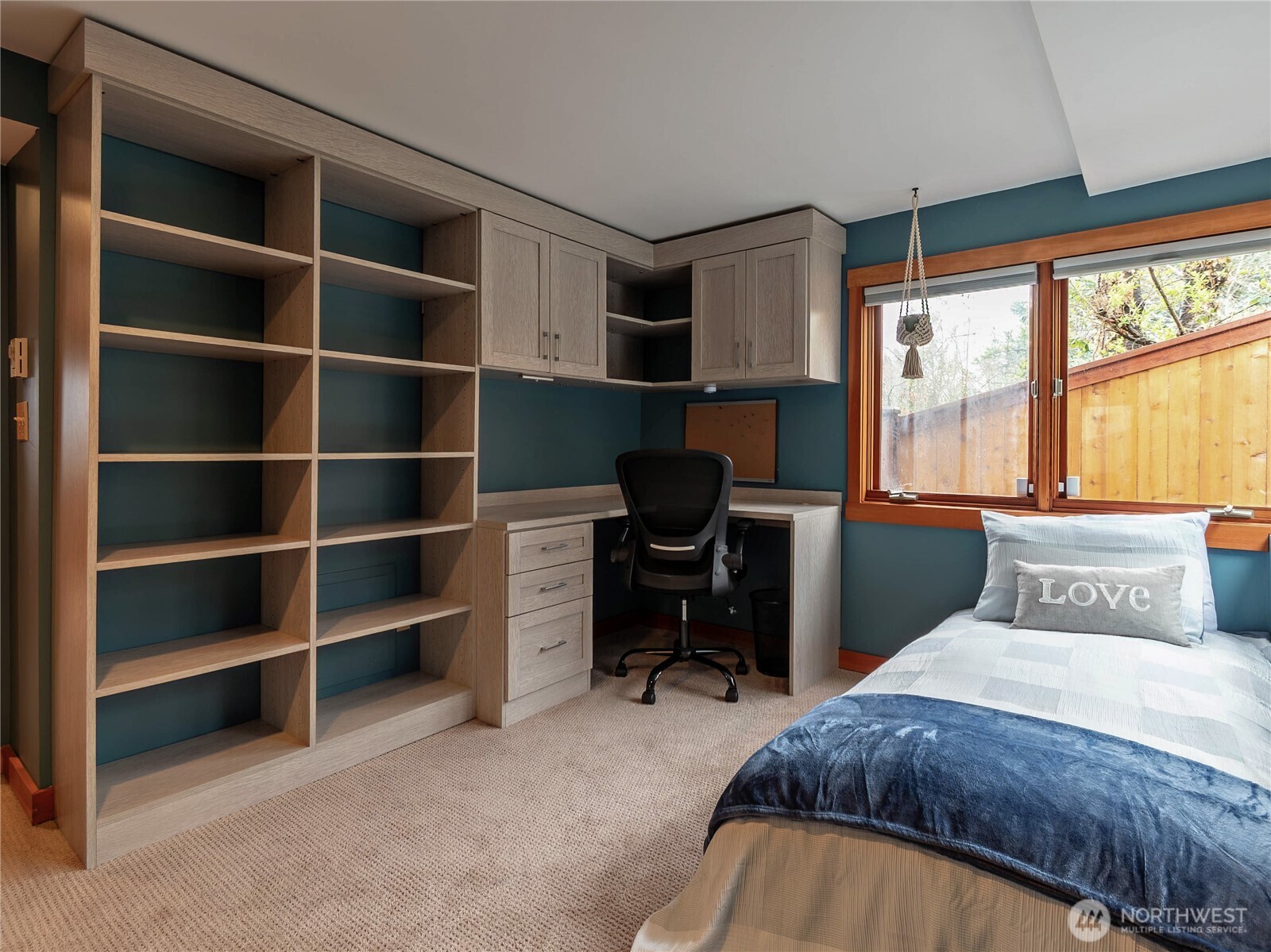 5320 47th Avenue SW, Seattle, WA 98136