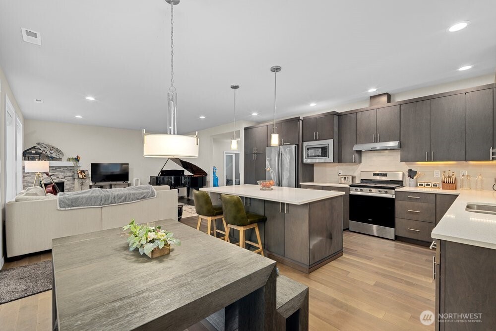 8609 244th Street SW #11, Edmonds, WA 98026