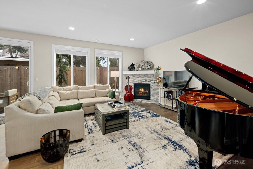 8609 244th Street SW #11, Edmonds, WA 98026