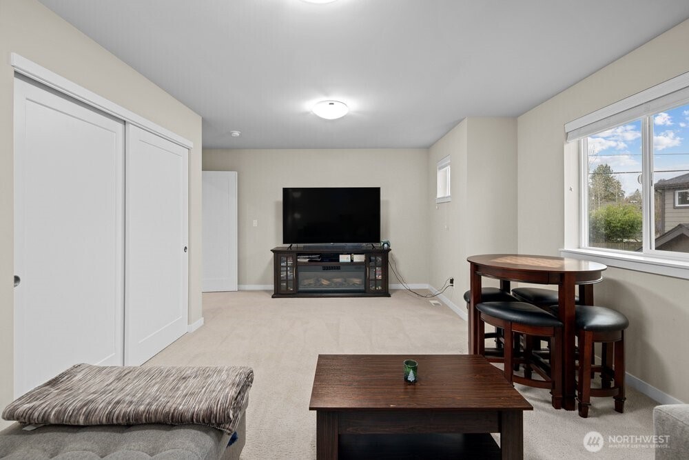 8609 244th Street SW #11, Edmonds, WA 98026