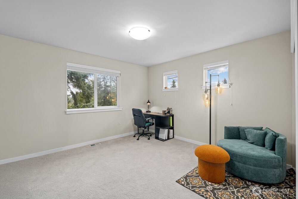 8609 244th Street SW #11, Edmonds, WA 98026