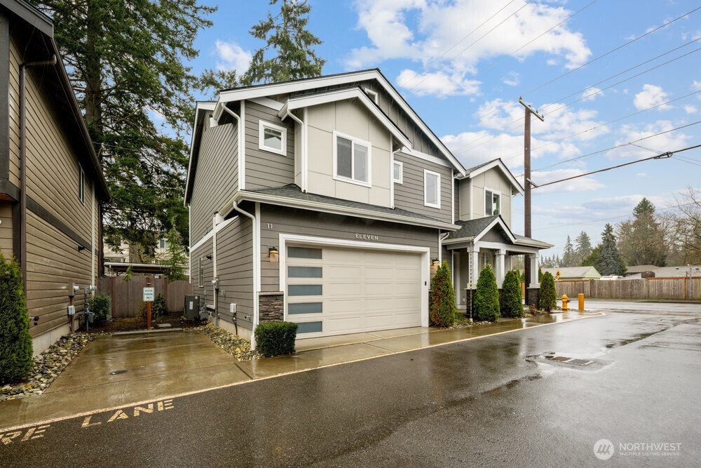 8609 244th Street SW #11, Edmonds, WA 98026