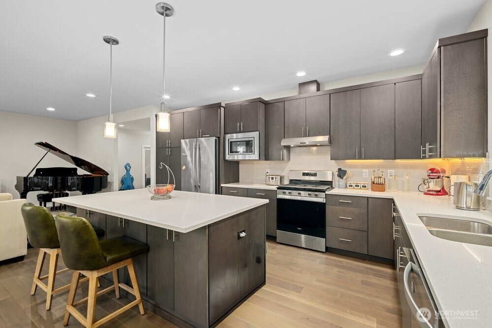 8609 244th Street SW #11, Edmonds, WA 98026