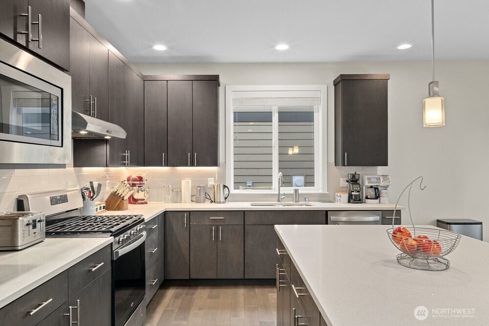 8609 244th Street SW #11, Edmonds, WA 98026