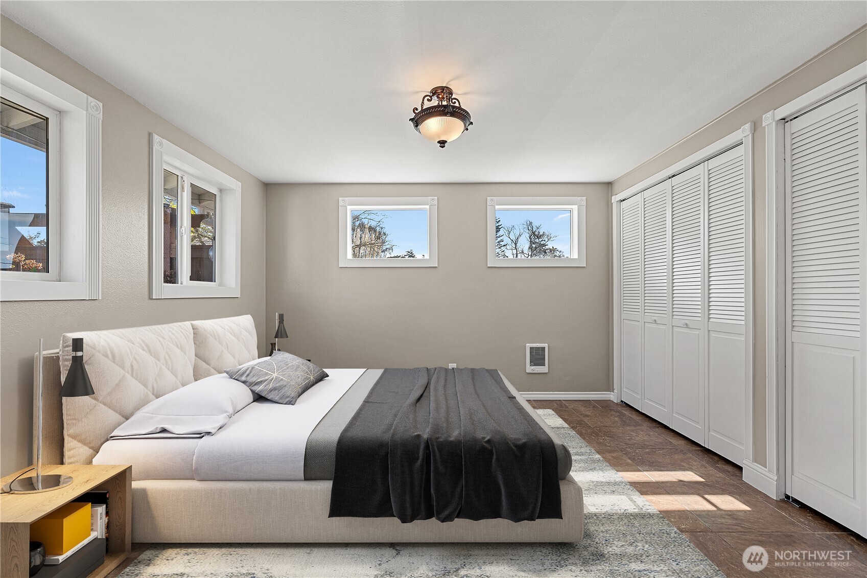 480 SE Ely Street , Oak Harbor, WA 98277