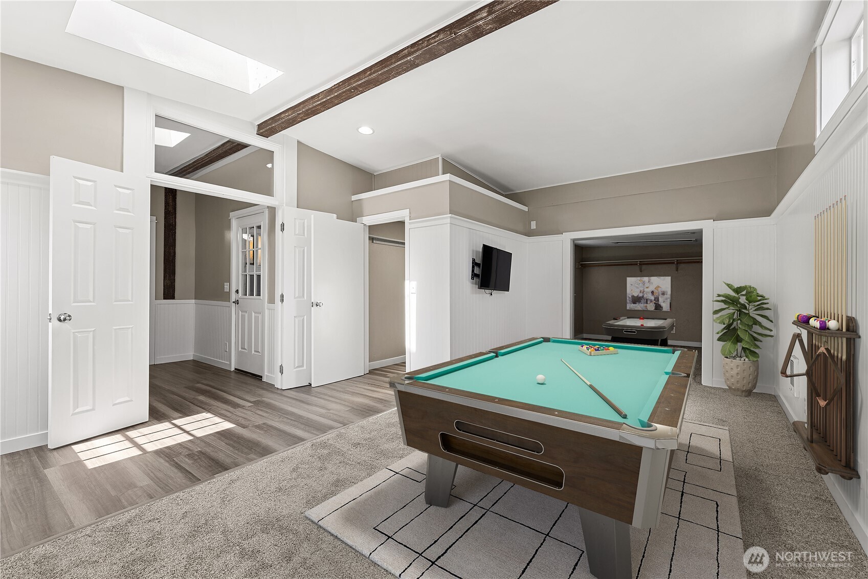 480 SE Ely Street , Oak Harbor, WA 98277