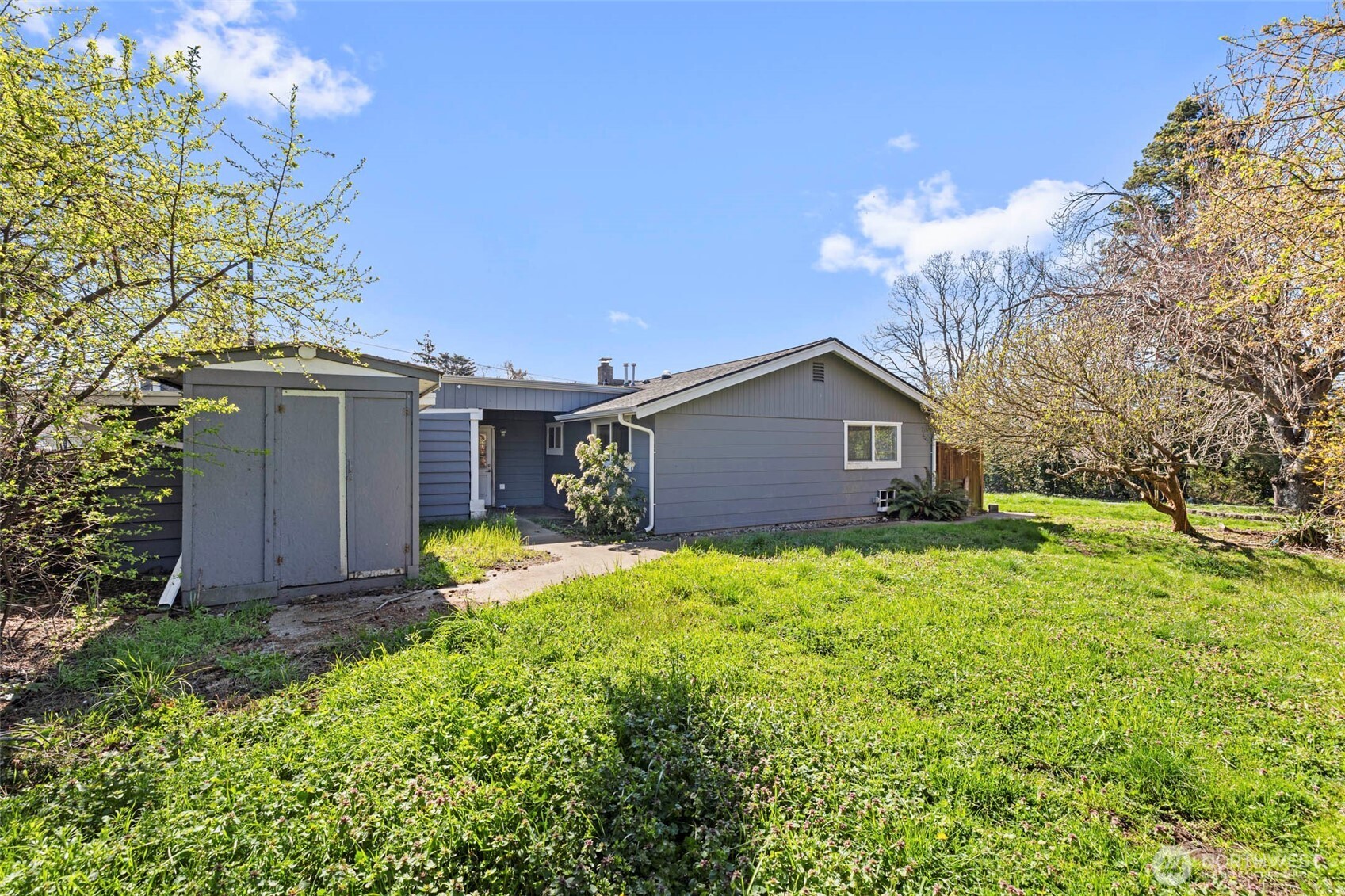 480 SE Ely Street , Oak Harbor, WA 98277