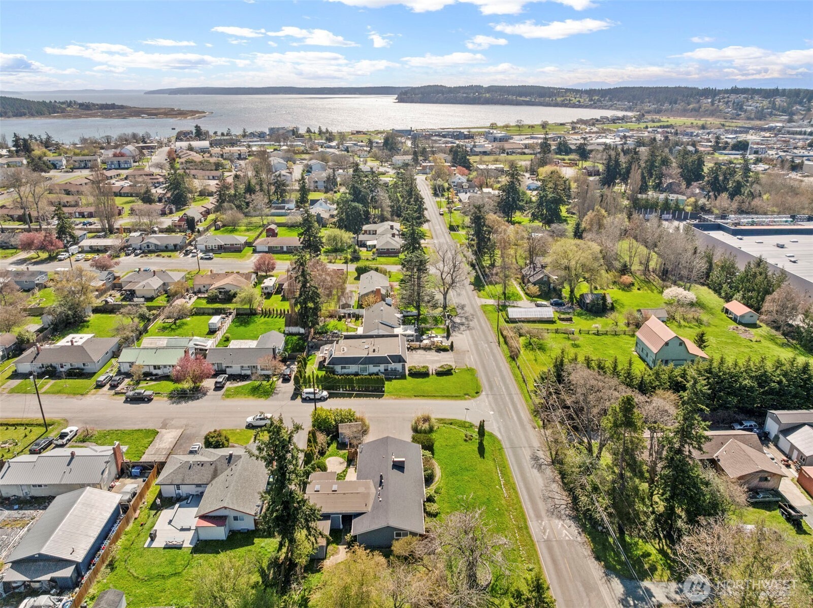 480 SE Ely Street , Oak Harbor, WA 98277