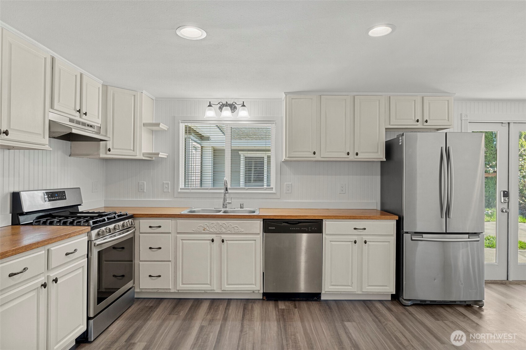 480 SE Ely Street , Oak Harbor, WA 98277