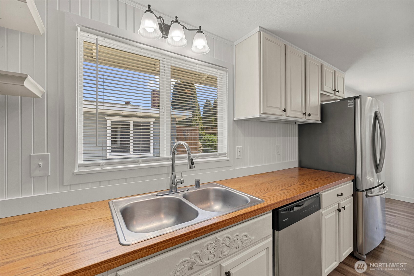 480 SE Ely Street , Oak Harbor, WA 98277