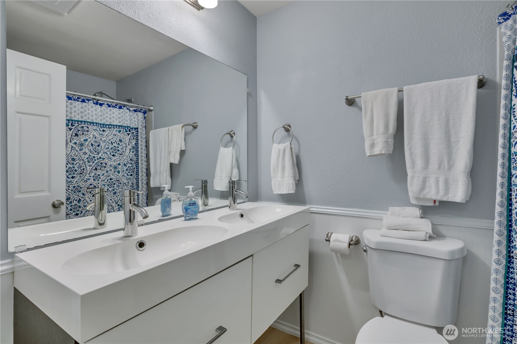 13209 Newcastle Way #A104, Newcastle, WA 98059