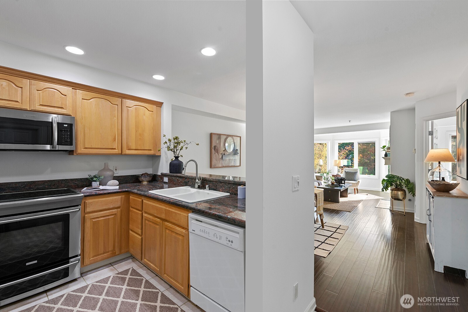 4847 California Avenue SW #402, Seattle, WA 98116