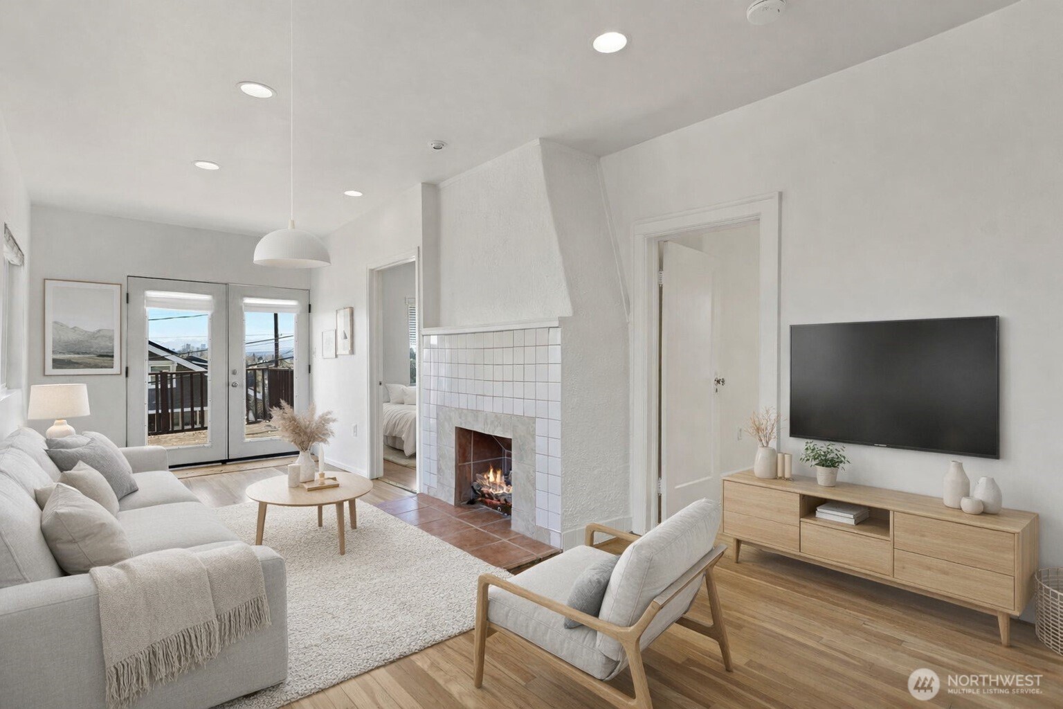 913 24th Avenue E, Seattle, WA 98112