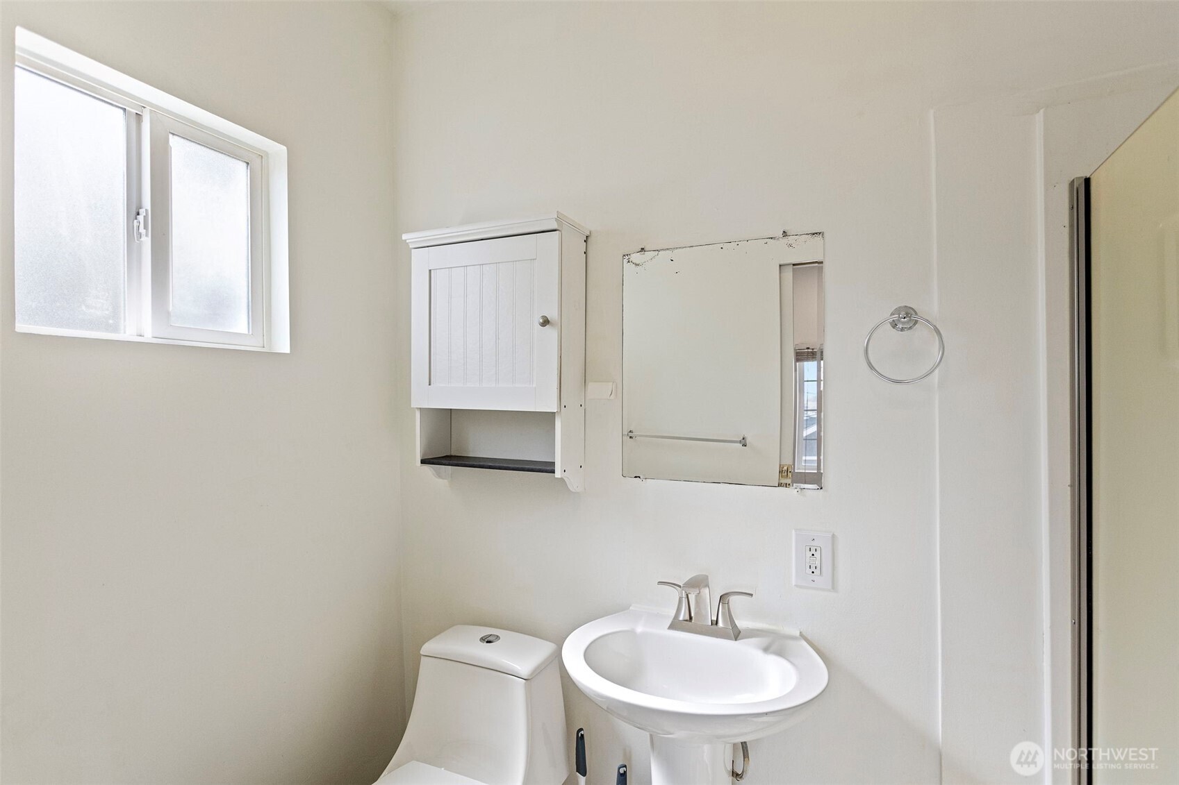 913 24th Avenue E, Seattle, WA 98112