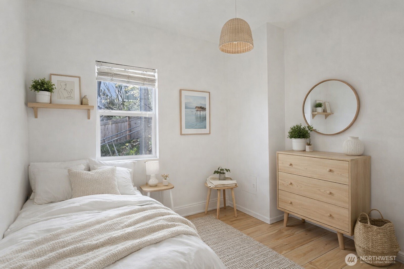 913 24th Avenue E, Seattle, WA 98112