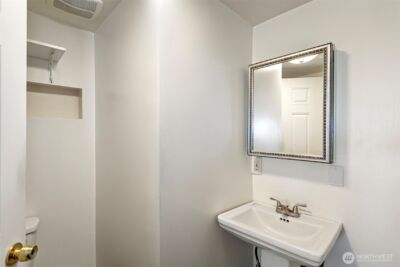 913 24th Avenue E, Seattle, WA 98112 - Photo 28