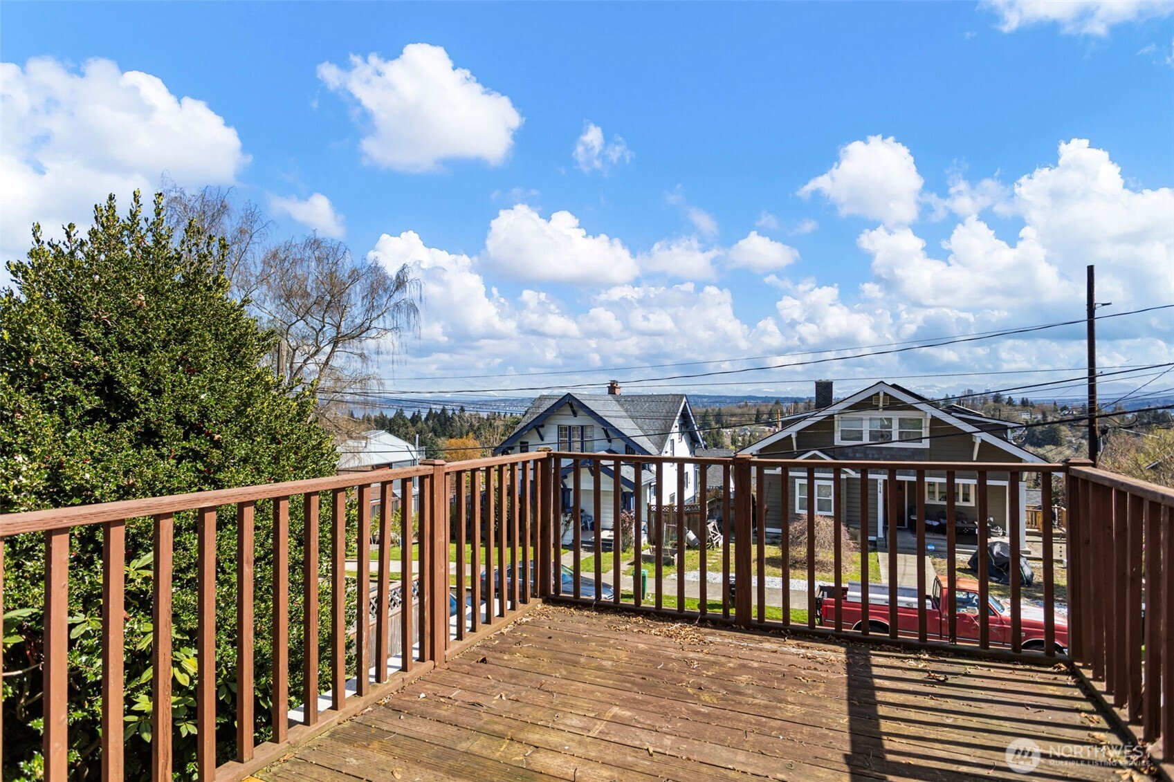 913 24th Avenue E, Seattle, WA 98112