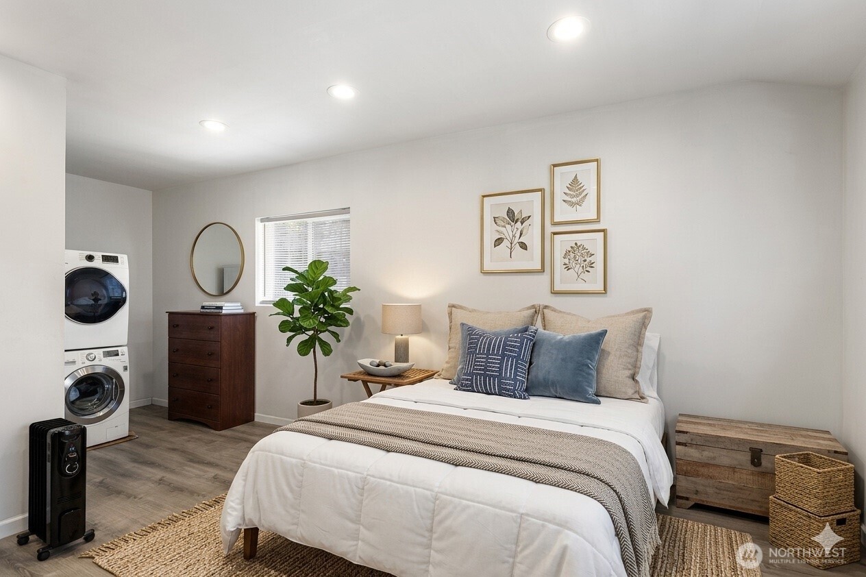 913 24th Avenue E, Seattle, WA 98112