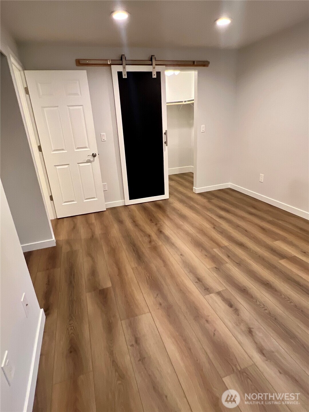 526 S 323rd Place #11F, Federal Way, WA 98003-5834