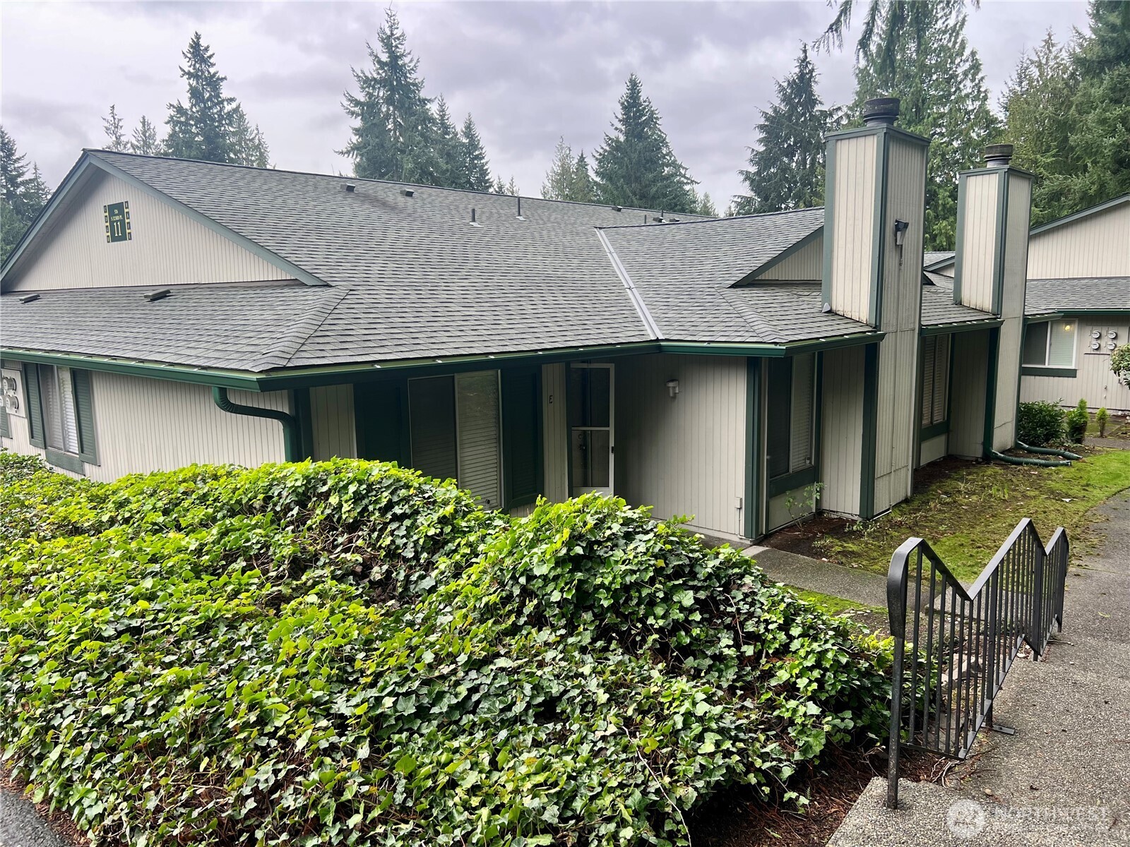 526 S 323rd Place #11F, Federal Way, WA 98003-5834