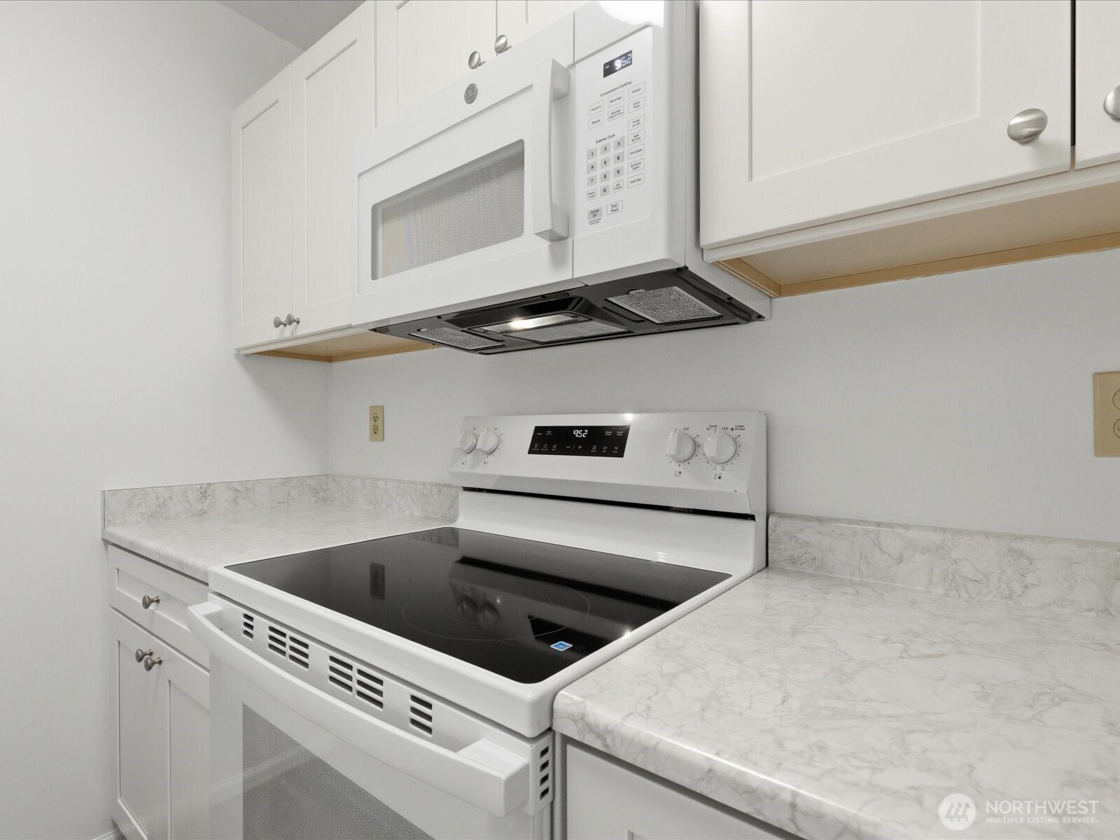 8835 166th Avenue NE #D102, Redmond, WA 98052