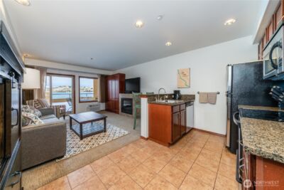 322 W Woodin Avenue #512, Chelan, WA 98816 - Photo 4