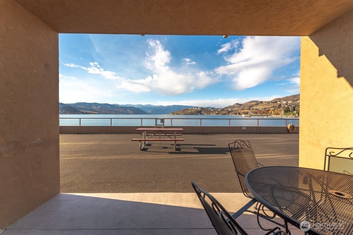 322 W Woodin Avenue #512, Chelan, WA 98816