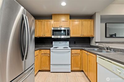 16275 NE 85th Street #311, Redmond, WA 98052 - Photo 5