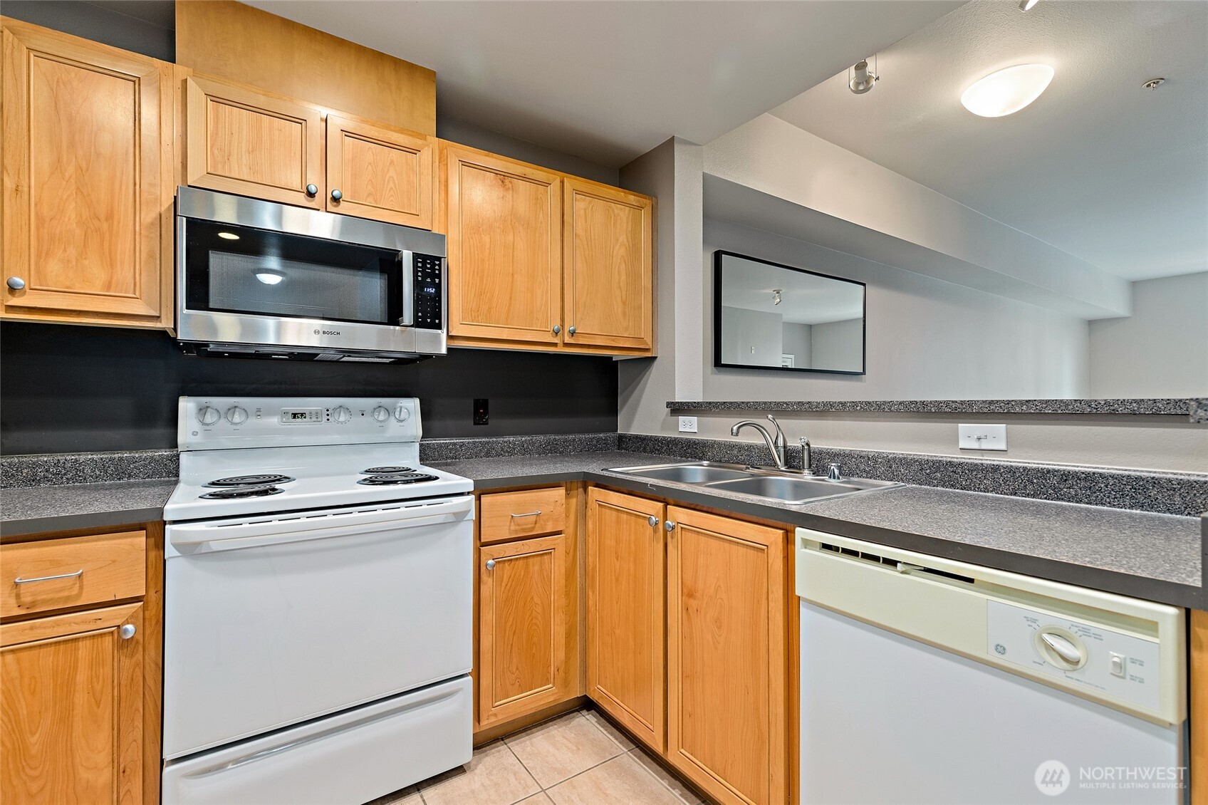 16275 NE 85th Street #311, Redmond, WA 98052