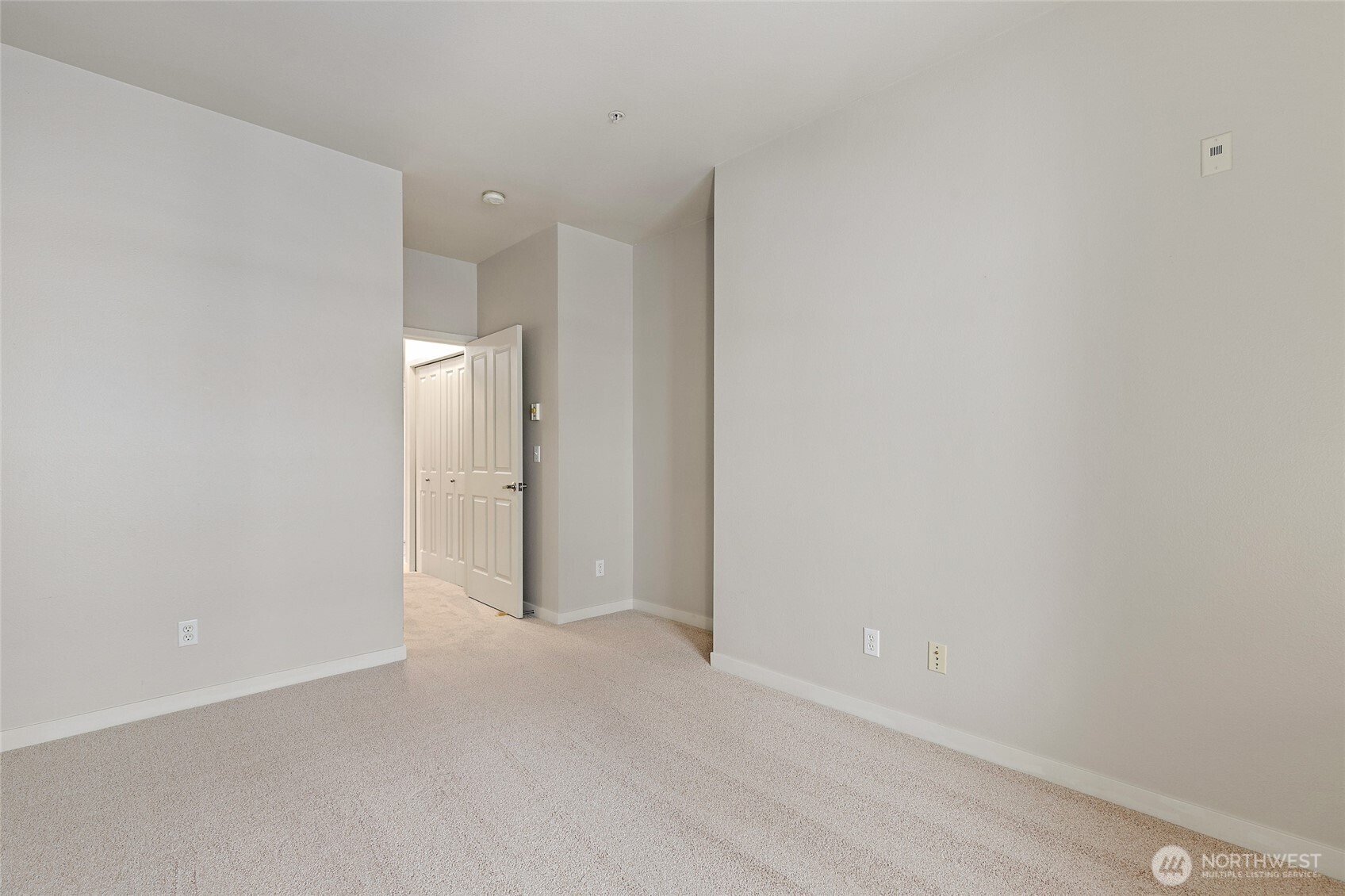 16275 NE 85th Street #311, Redmond, WA 98052