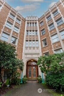 5810 NE Cowen Place #305, Seattle, WA 98105 - Photo 1