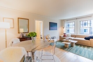 5810 NE Cowen Place #305, Seattle, WA 98105