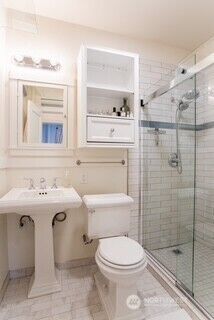 5810 NE Cowen Place #305, Seattle, WA 98105 - Photo 11