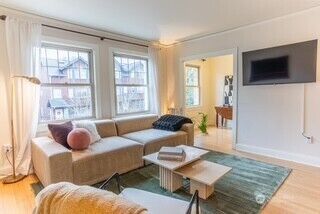 5810 NE Cowen Place #305, Seattle, WA 98105 - Photo 3